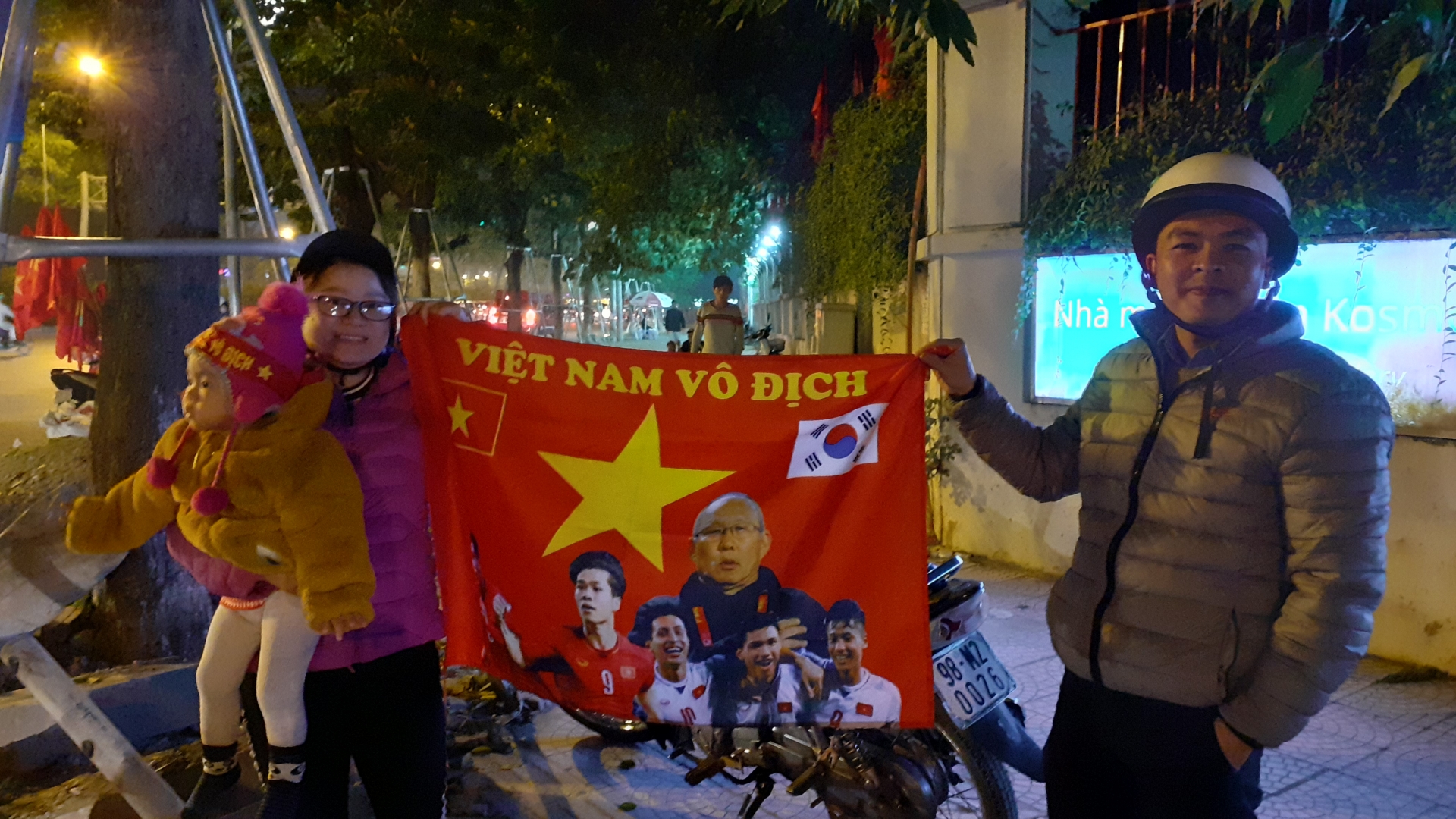 that chat an ninh trat tu truoc gio doi tuyen viet nam ve nuoc