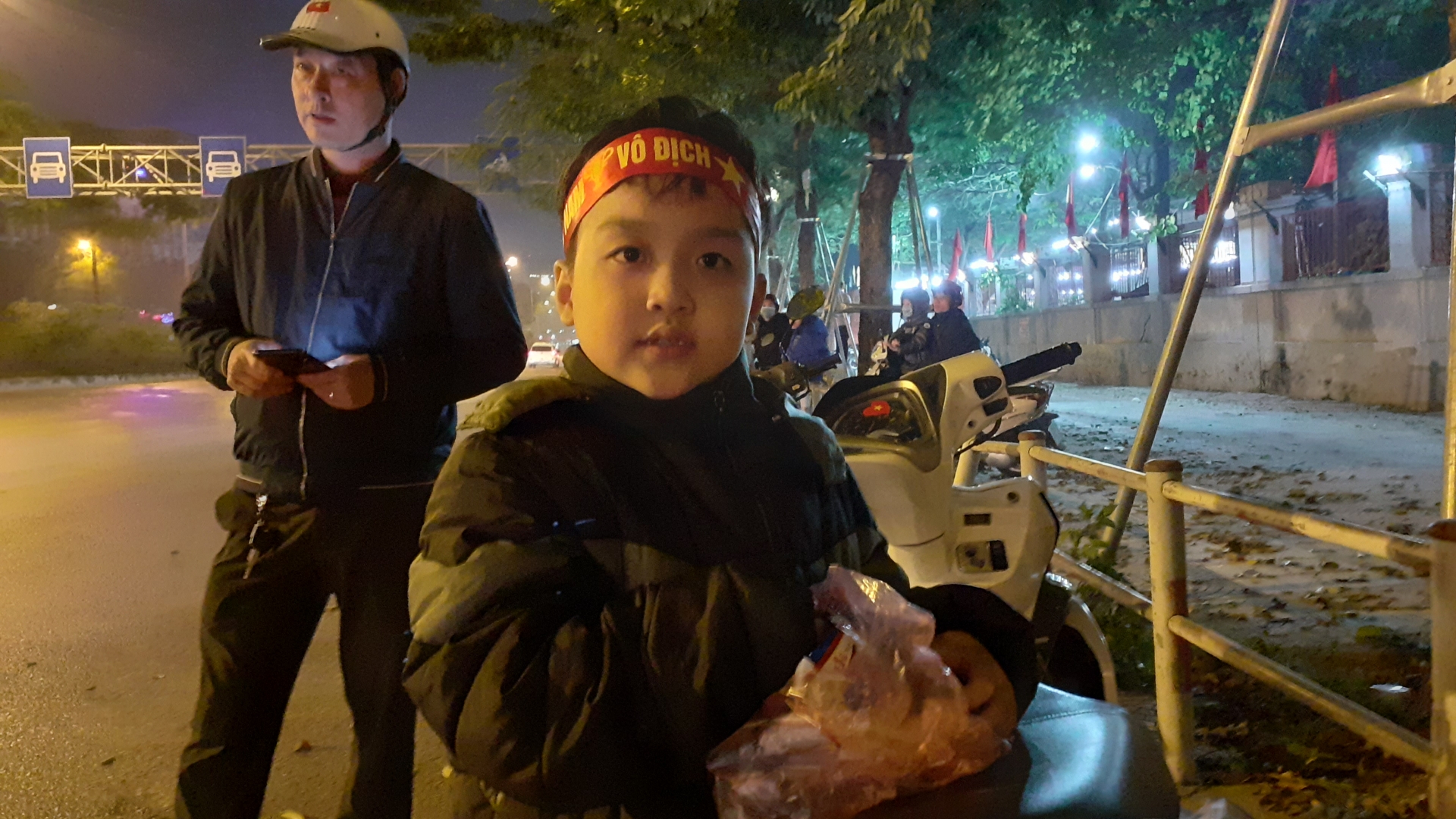 that chat an ninh trat tu truoc gio doi tuyen viet nam ve nuoc