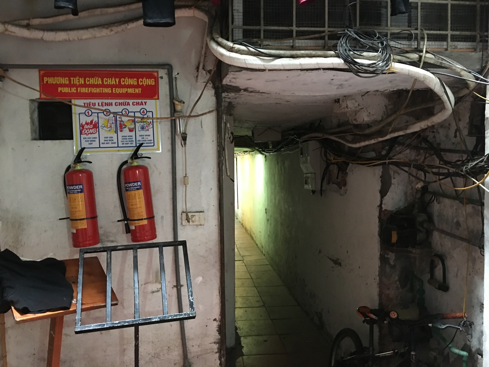 Phố cổ Hà Nội được trang bị phương tiện chữa cháy trong từng ngõ ngách cu dan pho co ha noi duoc trang bi phuong tien chua chay trong tung ngo ngach