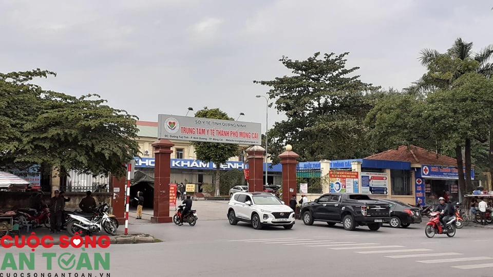 Bài 2: “Nhiệm vụ của chị ấy là làm chuyên môn nhưng lại đi soi mói người ta” Bài 2: “Nhiệm vụ của chị ấy là làm chuyên môn nhưng lại đi soi mói người ta”