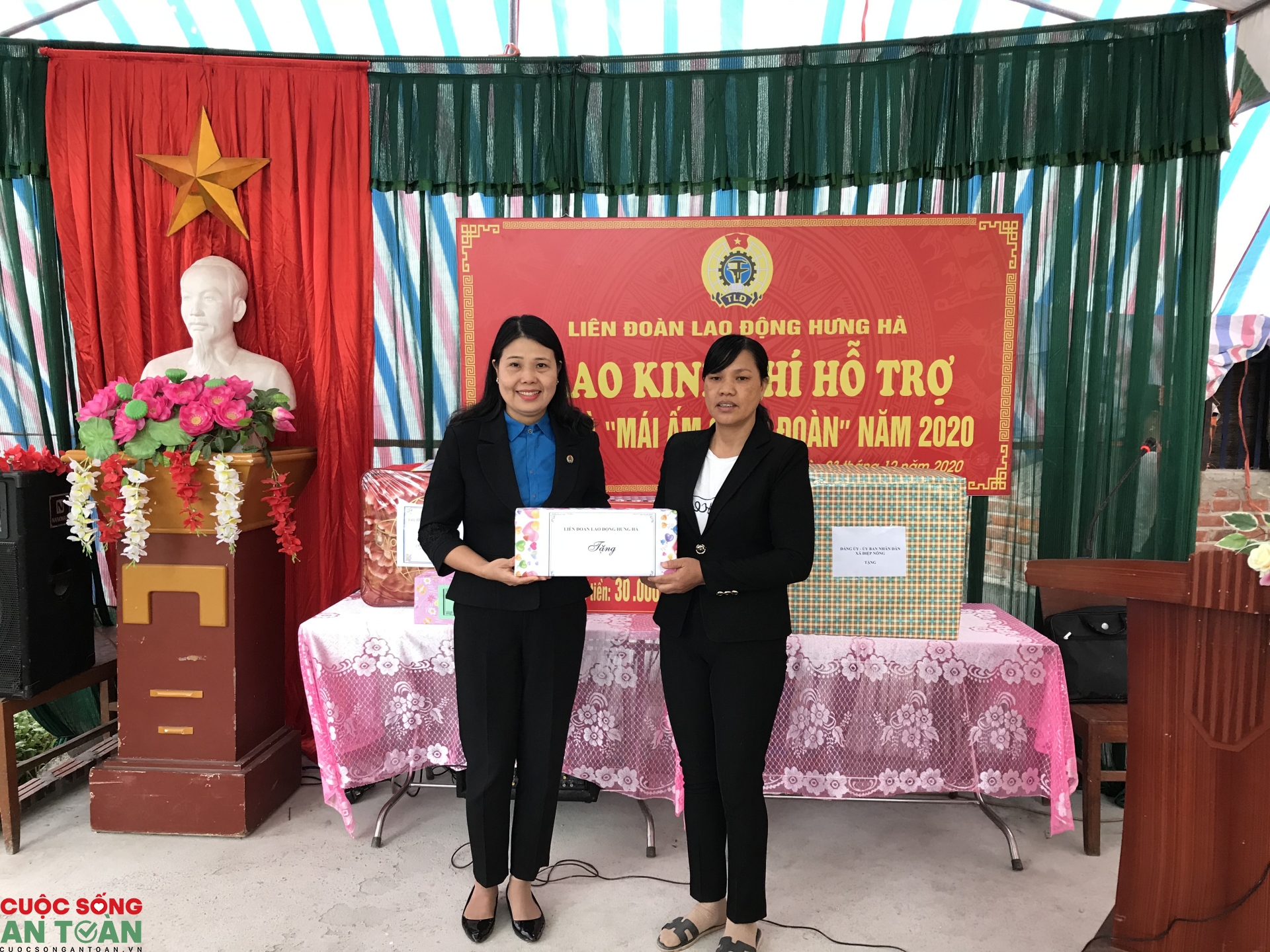 Thái Bình: Hỗ trợ kinh phí xây dựng mái ấm cho các đoàn viên có hoàn cảnh khó khăn Thái Bình: Hỗ trợ kinh phí xây dựng mái ấm cho các đoàn viên có hoàn cảnh khó khăn