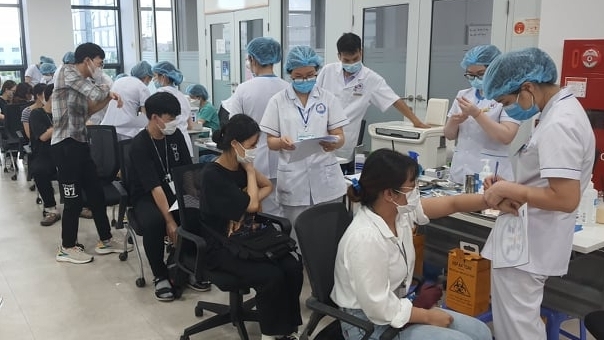 Hải Phòng tạm dừng tuyển dụng người lao động chưa tiêm đủ 2 mũi vaccine