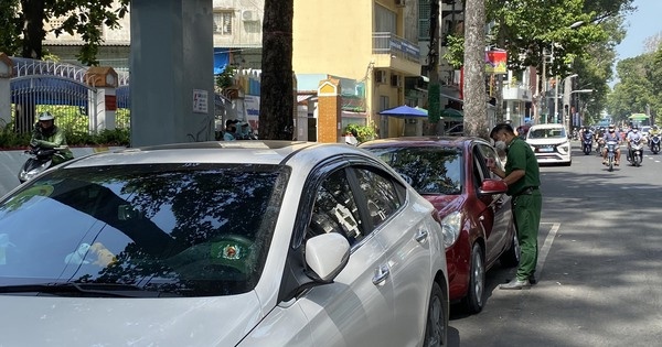 TP.HCM sẽ thu phí đỗ xe lòng đường bằng thẻ ETC