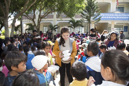 Bà Lê Hoàng Diệp Thảo và King Coffee hỗ trợ 100.000 phụ nữ khởi nghiệp