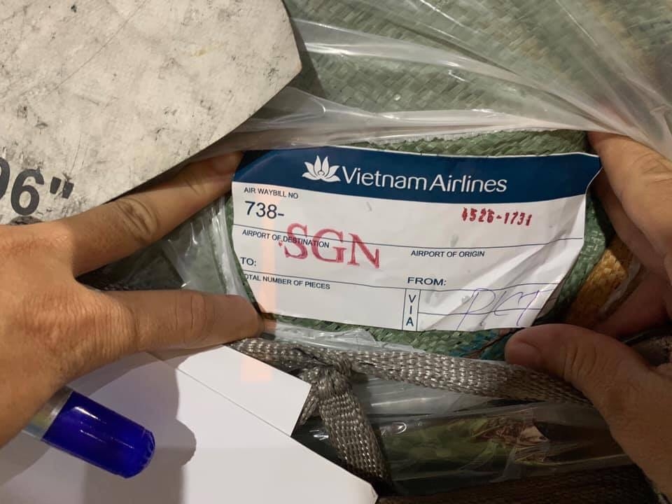 Trong 1 tháng, Quản lý thị trường xử lý 2 vụ chuyển hàng lậu qua đường hàng không trong 1 thang quan ly thi truong xu ly 2 vu chuyen hang lau qua duong hang khong