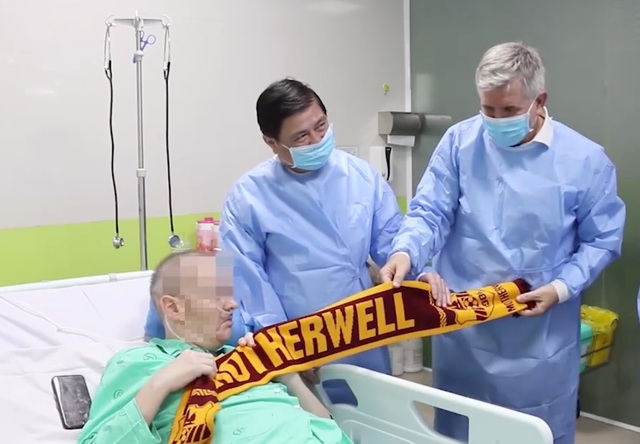 Hôm nay, bệnh nhân 91 xuất viện, trở về Anh hom nay benh nhan 91 xuat vien tro ve anh