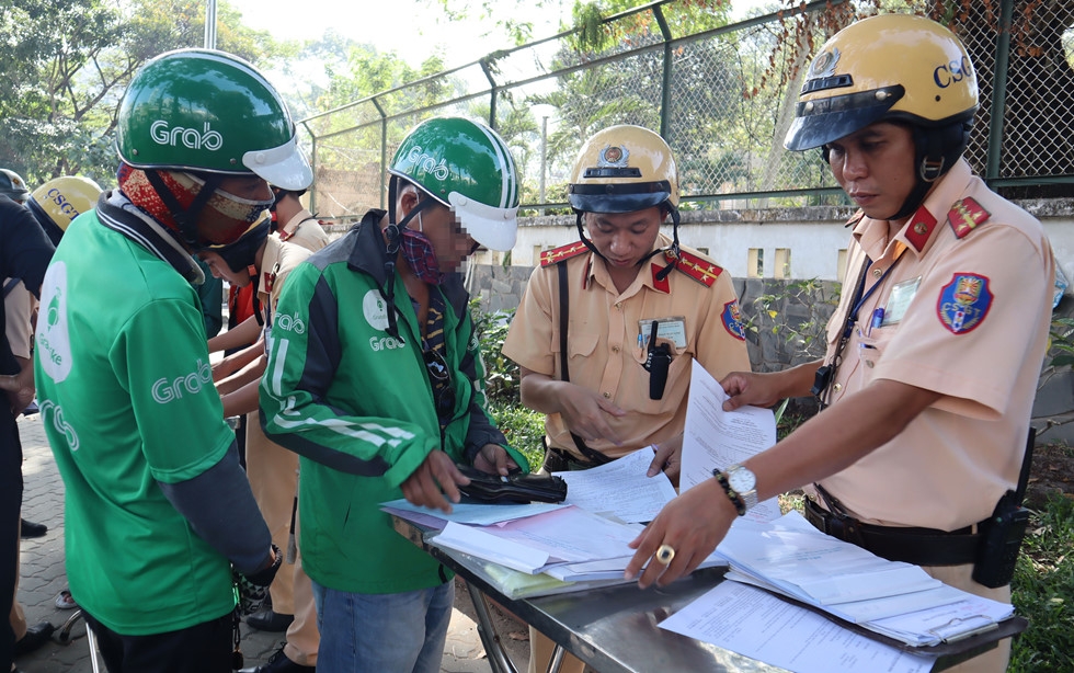 Xe không giấy tờ được phép sang tên chính chủ từ ngày 1/8