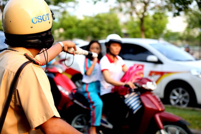 Từ ngày 5/8, CSGT được xử phạt vi phạm theo hình ảnh video trên mạng tu ngay 58 csgt duoc xu phat vi pham theo hinh anh video tren mang