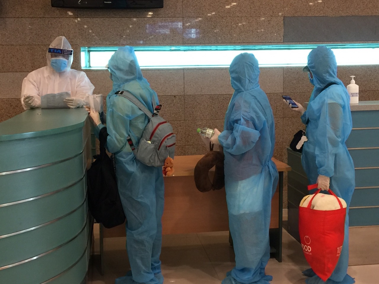 Hơn 300 công dân Việt Nam ở Malaysia được đưa về nước an toàn hon 300 cong dan viet nam o malaysia duoc dua ve nuoc an toan