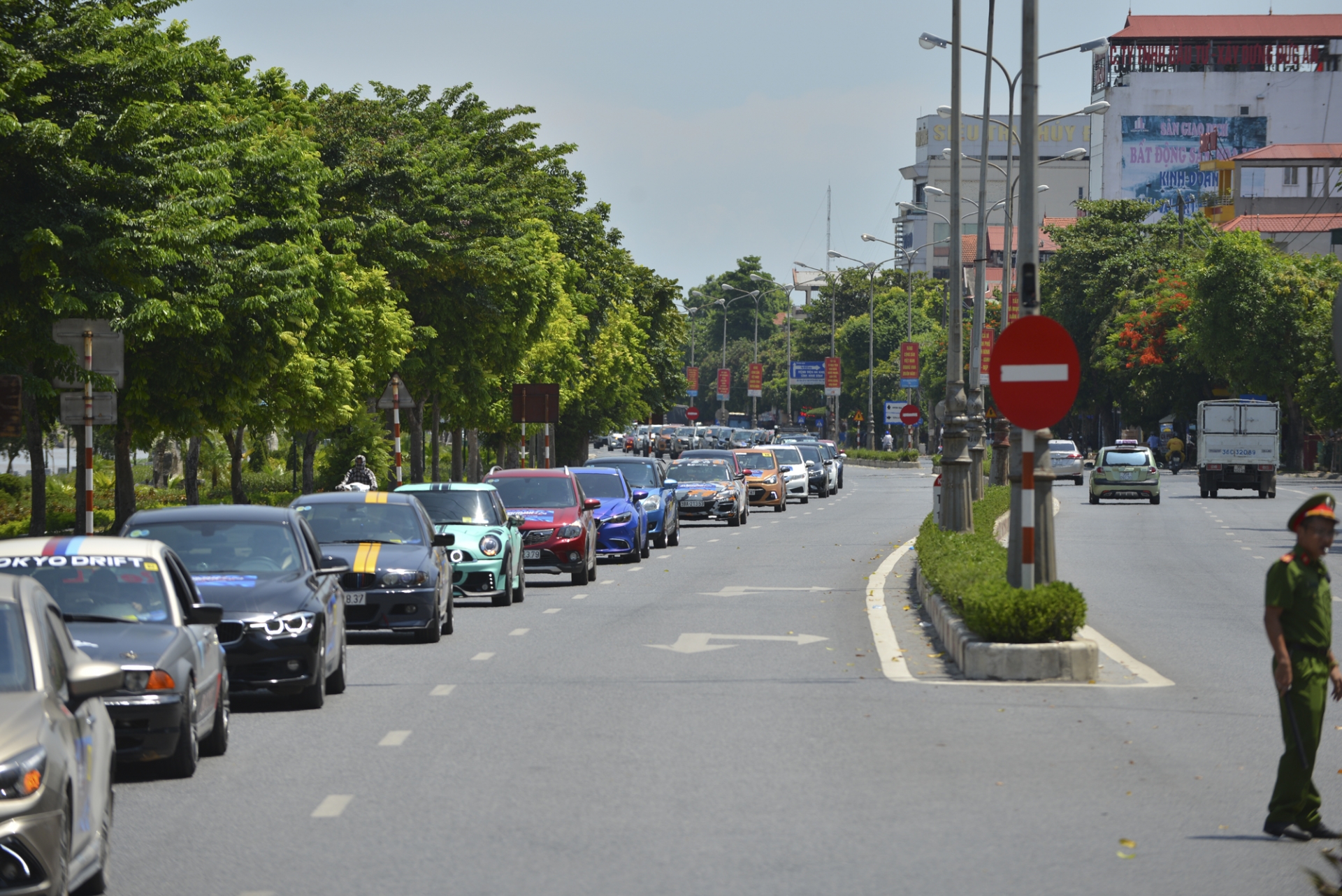 Đoàn diễu hành cổ động giải TC Motor GOC 2020 khuấy động thành phố Ninh Bình doan dieu hanh co dong giai tc motor goc 2020 khuay dong tp ninh binh