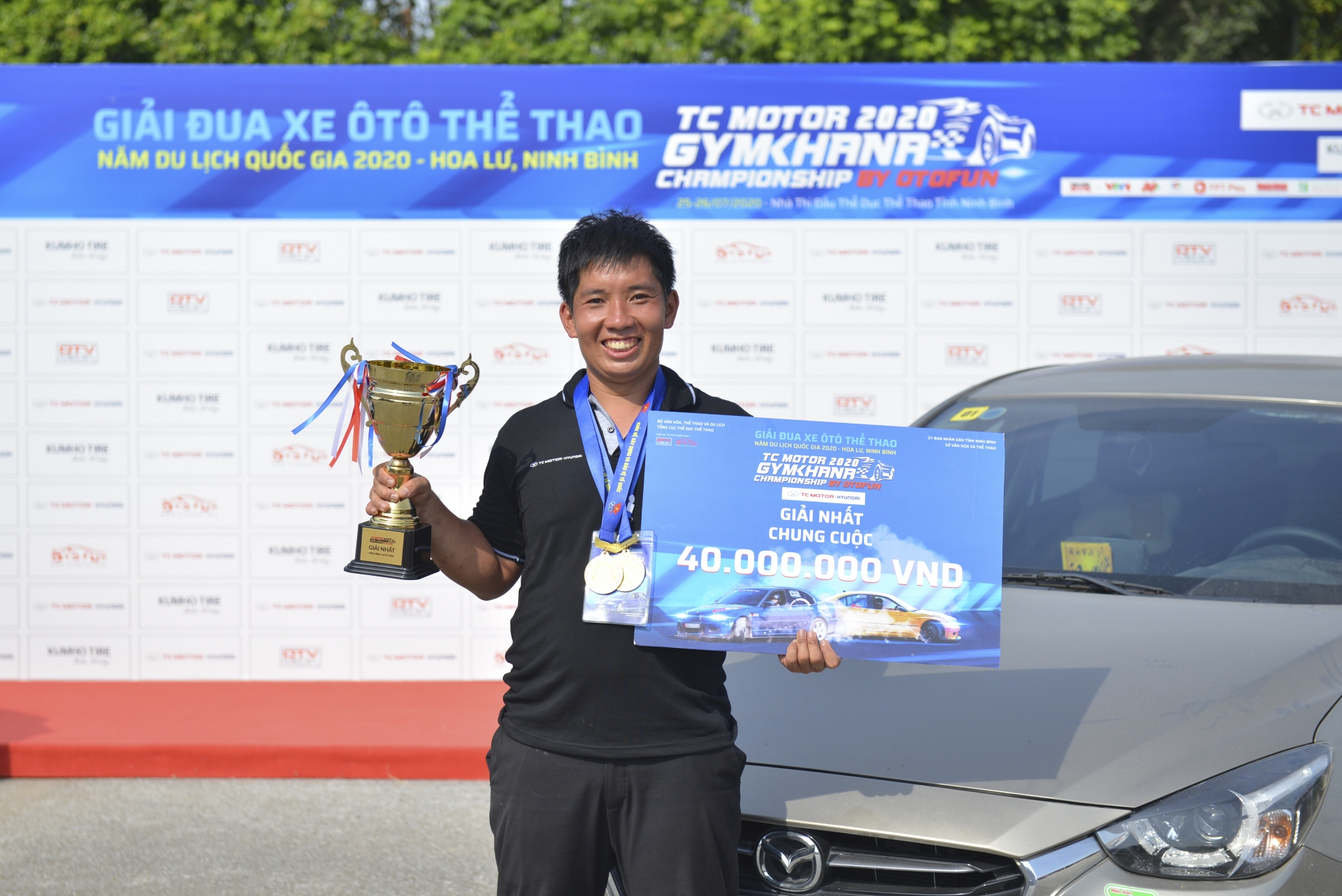 Tay đua Phạm Hoàng Đức giành giải nhất chung cuộc, trở thành Nhà vô địch tay dua pham hoang duc vo dich giai dau tc motor goc 2020