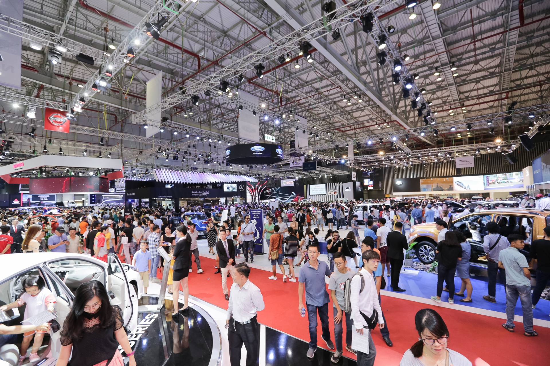 vietnam motor show 2019 chua khai mac cac mau xe hot da bi lo tran lan tren bao mang