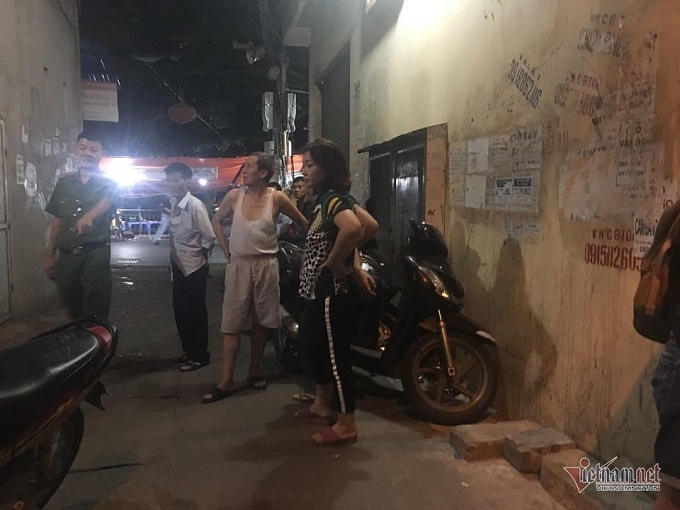 Hà Nội: Ngạt khí khi đang thau rửa bể ngầm, một thanh niên tử vong ha noi ngat khi khi dang thau rua be ngam mot thanh nien tu vong