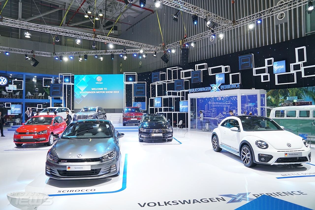 vms 2019 volkswagen cong bo gia ban ma u suv cao cap touareg 2019