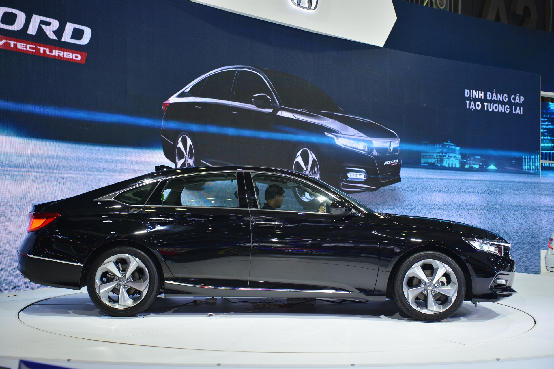 vms 2019 honda accord hoan toan moi ngon bo nhung khong re