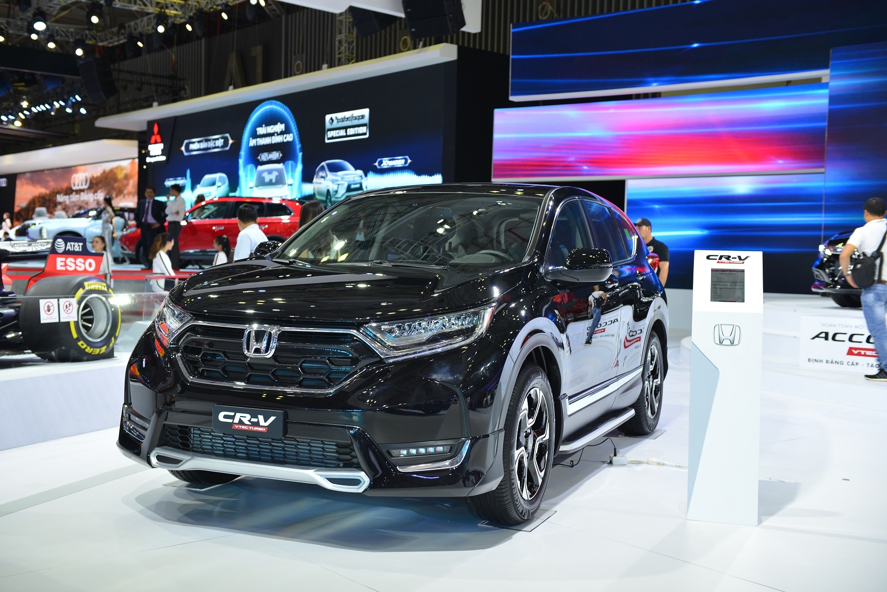 Honda mang xe đua F1 và Accord hoàn toàn mới đến VMS 2019 honda mang xe dua f1 va accord hoan toan moi den vms 2019
