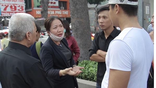 Chủ nợ đến cơ quan công an để trình báo việc chuỗi cửa hàng Món Huế không trả nợ tiền chu no den co quan cong an de trinh bao viec chuoi cua hang mon hue khong tra no tien