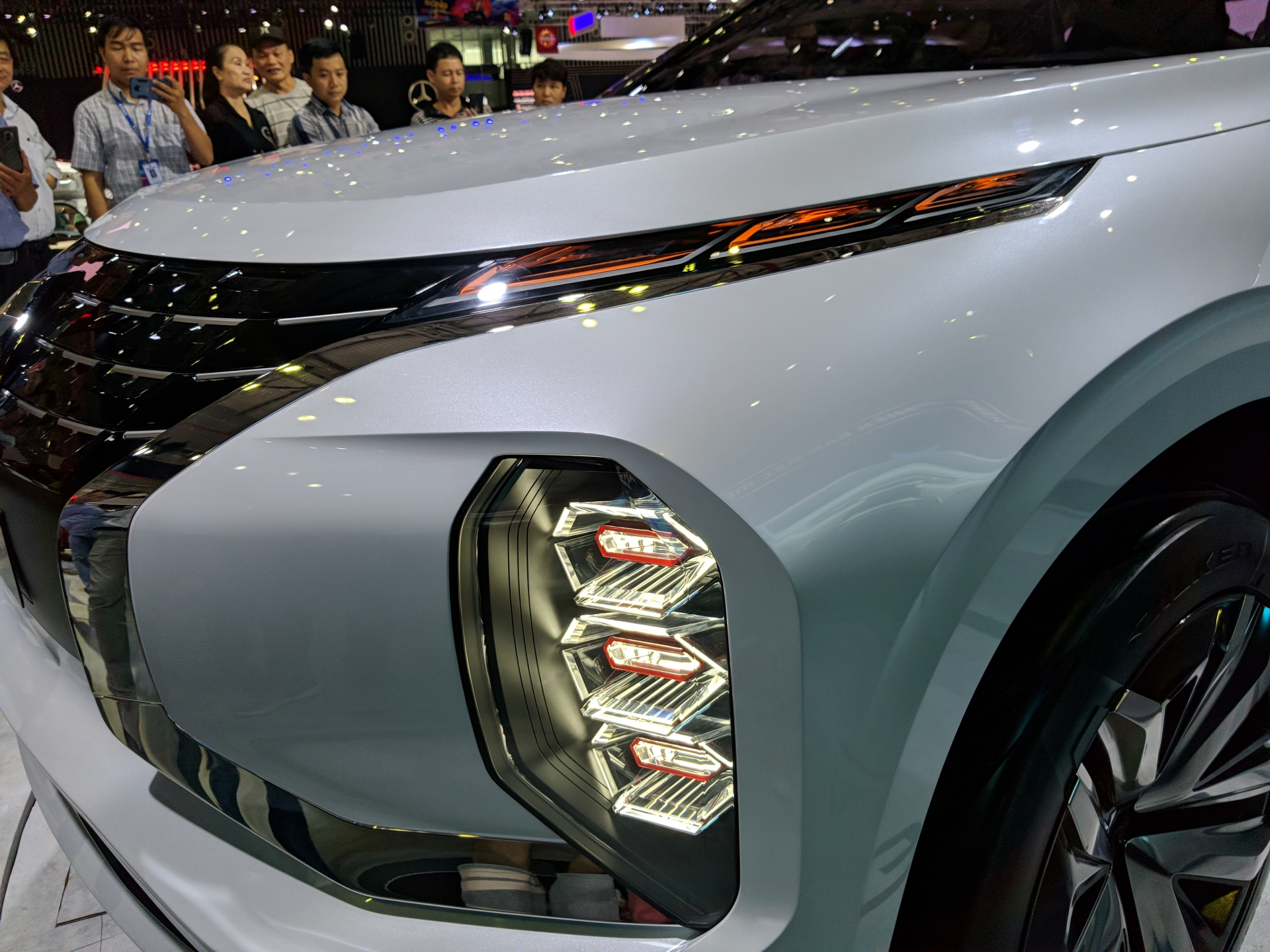 ngam concept mitsubishi gt phev cuc dep tai vms 2019