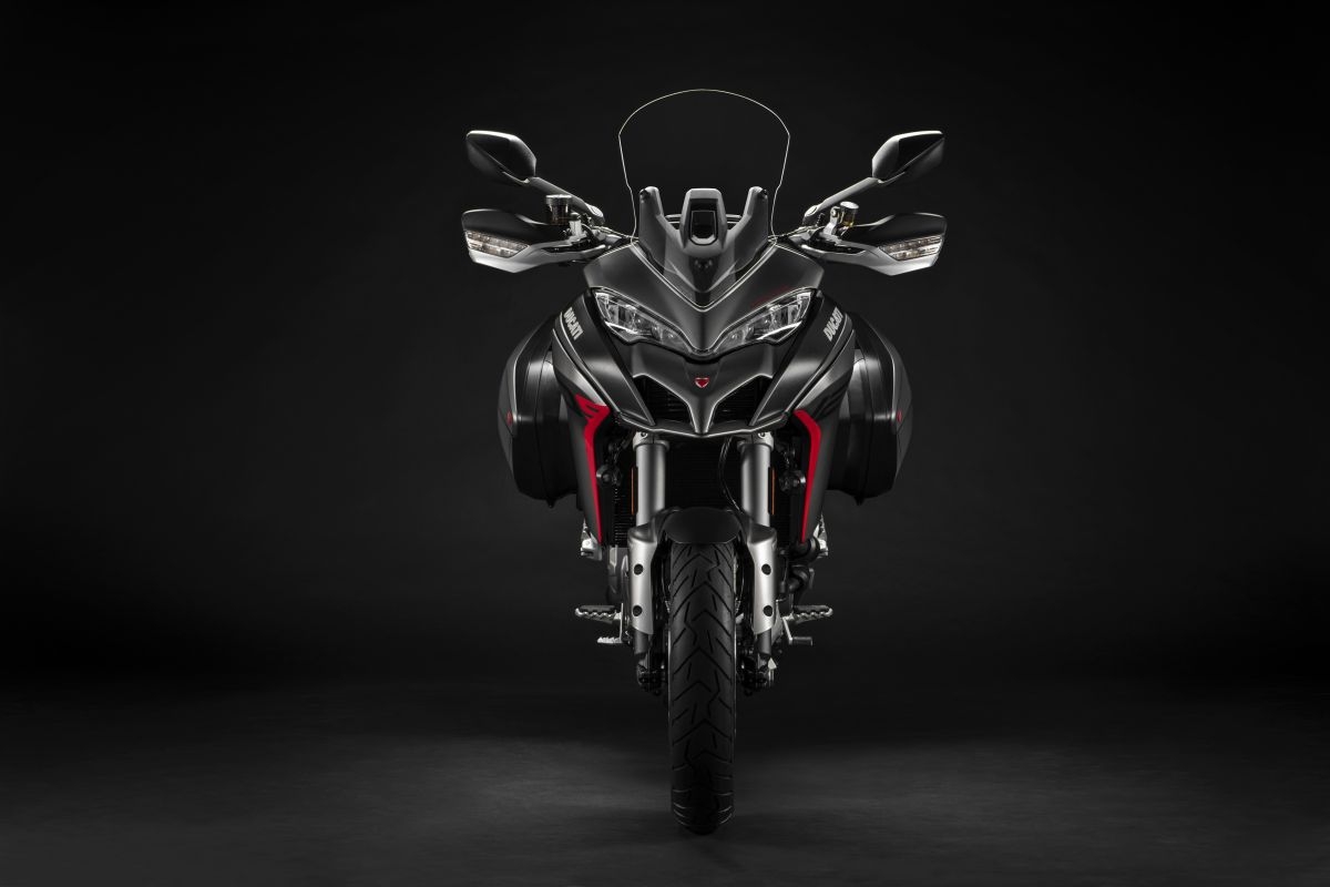 ducati multistrada 1260 s grand tour xe mo to danh cho dan me phuot