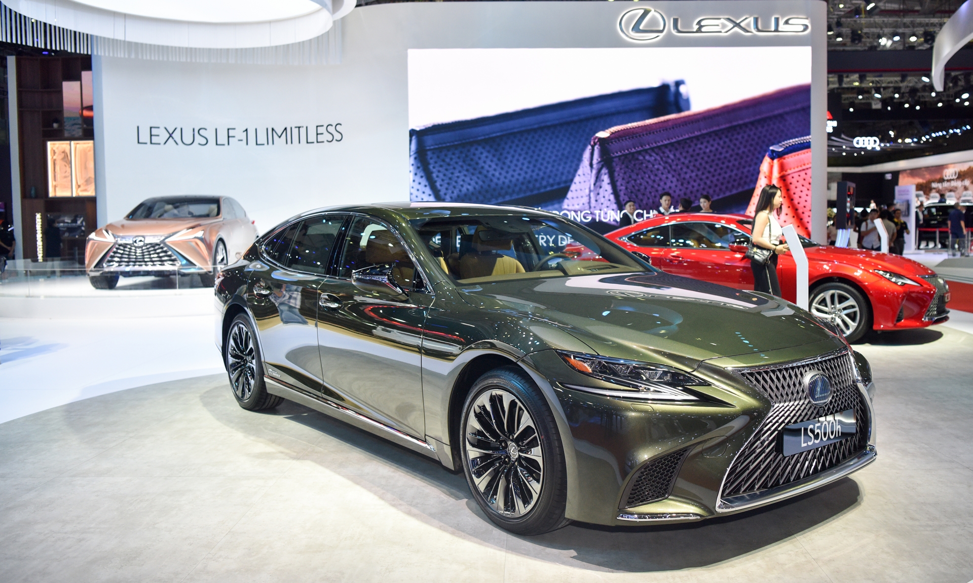 lexus gioi thieu ls500h phien ban dac biet tai vms 2019