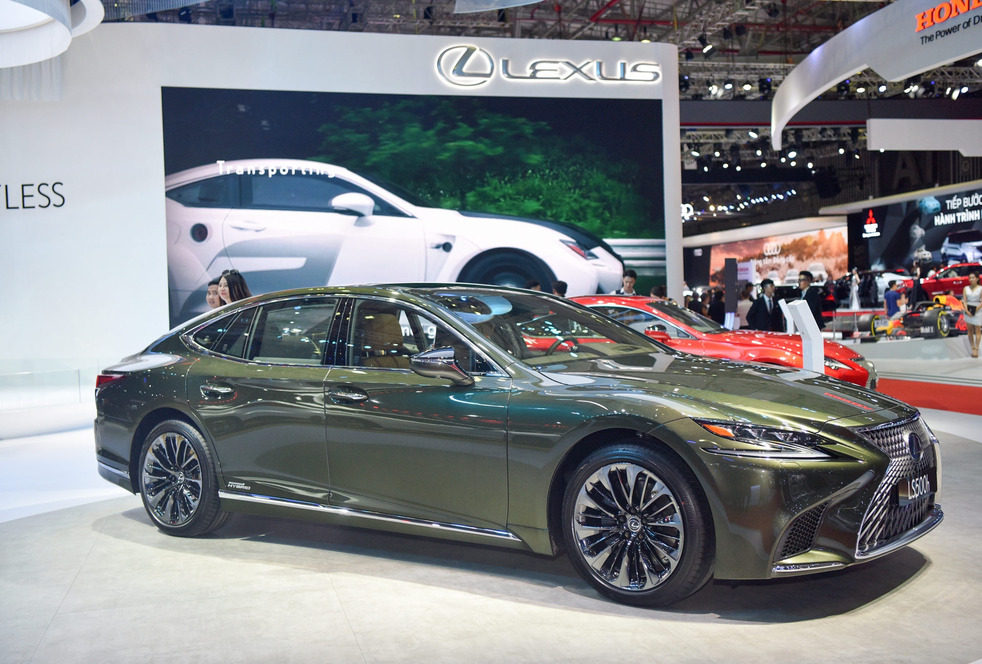 lexus gioi thieu ls500h phien ban dac biet tai vms 2019