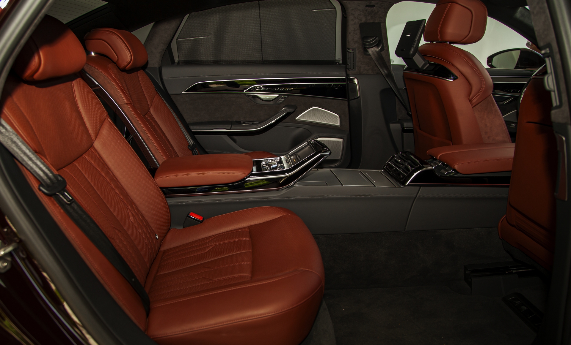 Audi A8L - Không chỉ là một chiếc xe audi a8l khong chi la mot chiec xe