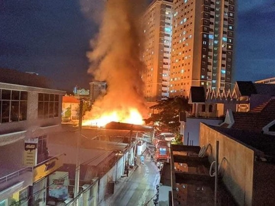 Công an đang điều tra vụ cháy lớn xảy ra tại TP. Vũng Tàu cong an dang dieu tra vu cha y lo n xay ra tai tp vung tau