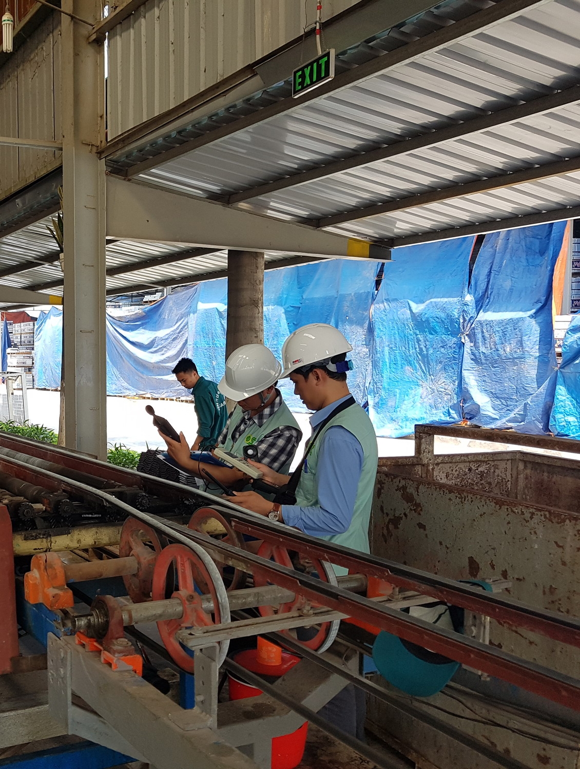 Hướng tới bảo đảm sức khỏe người lao động và phát triển bền vững Hướng tới bảo đảm sức khỏe người lao động và phát triển bền vững