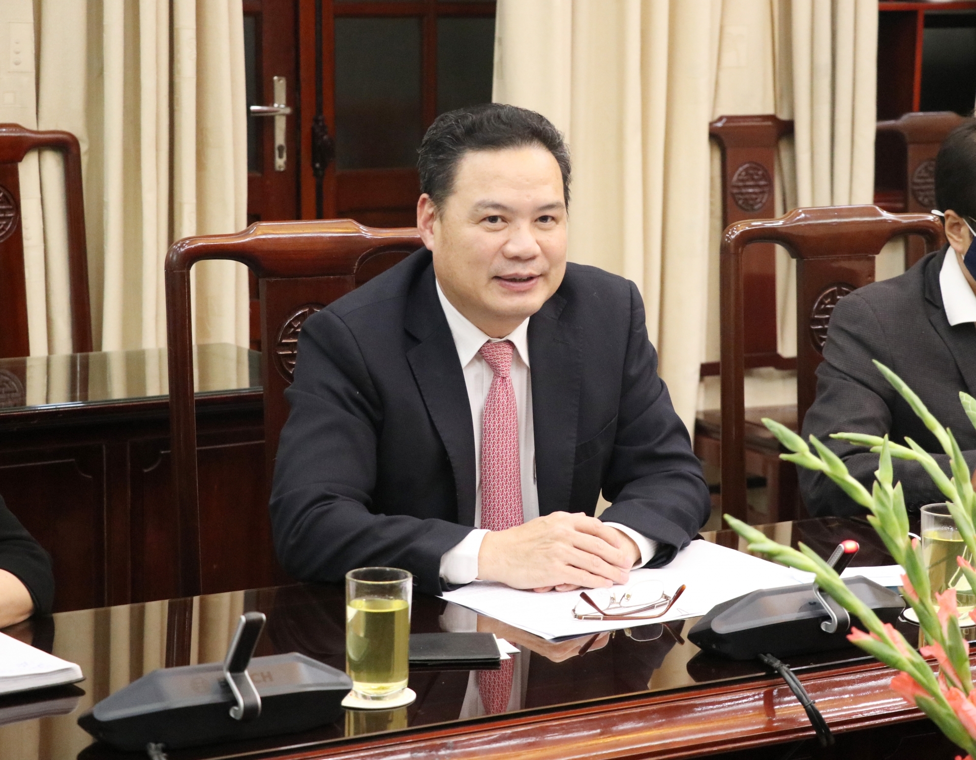 Tiếp tục hoàn thiện các cơ chế, chính sách