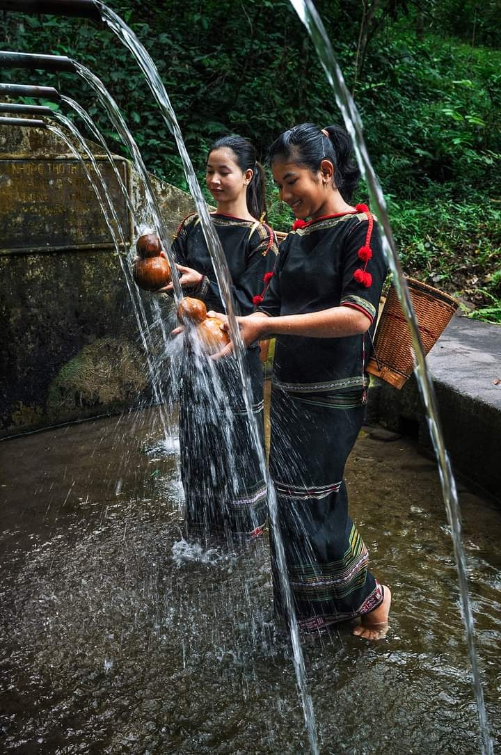 Tự tình với Tây Nguyên Tự tình với Tây Nguyên