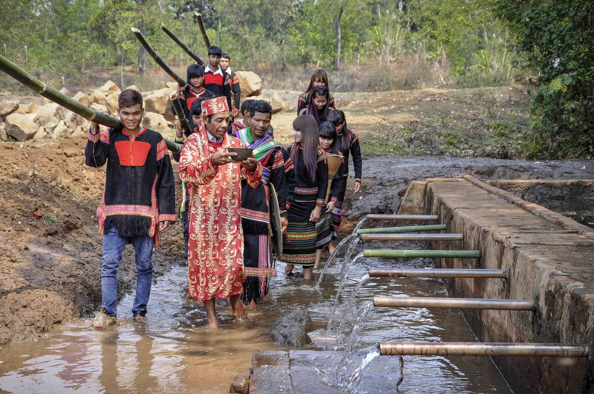 Tự tình với Tây Nguyên Tự tình với Tây Nguyên