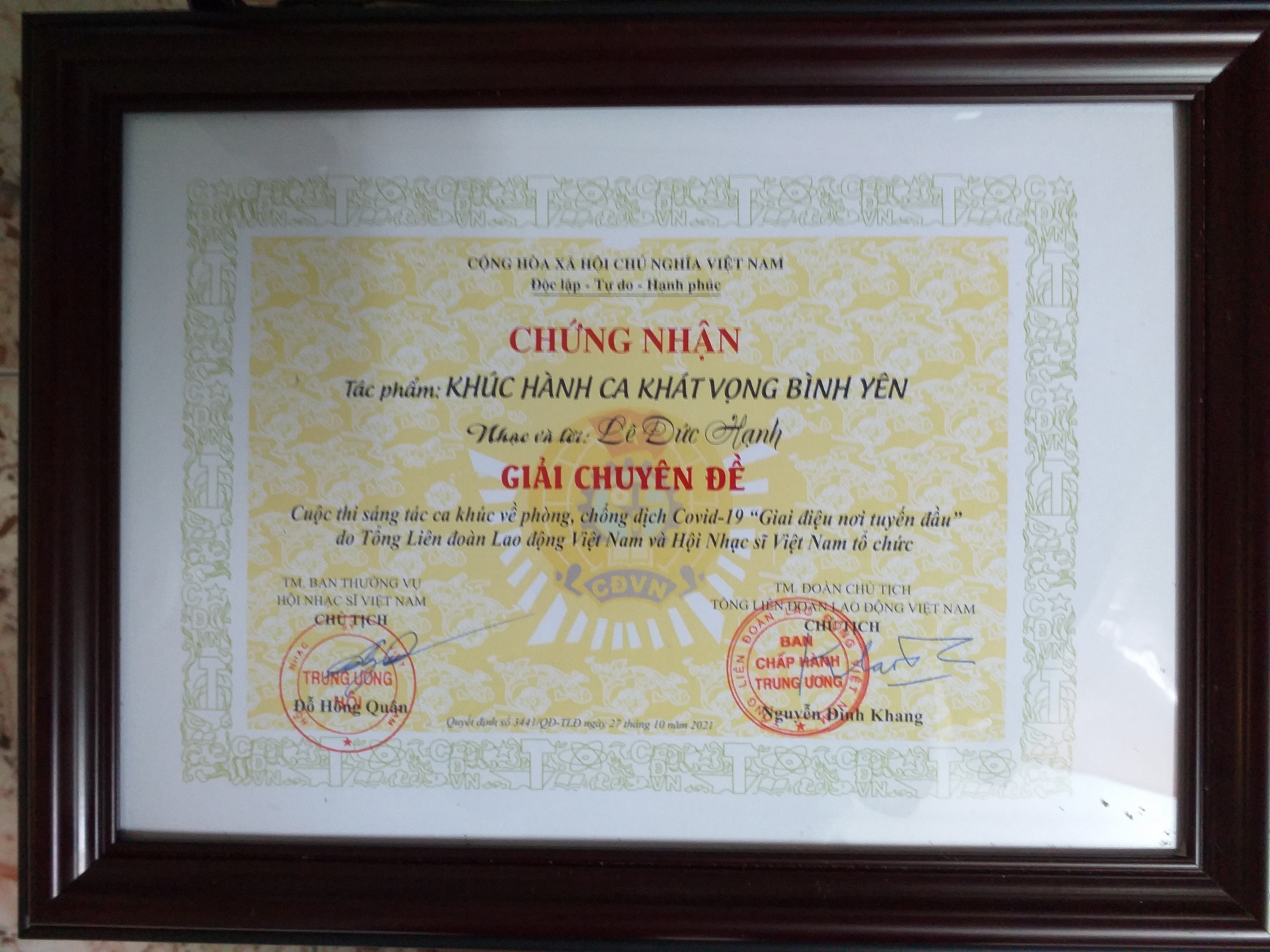 Chuyện phía sau một bài ca Chuyện phía sau một bài ca