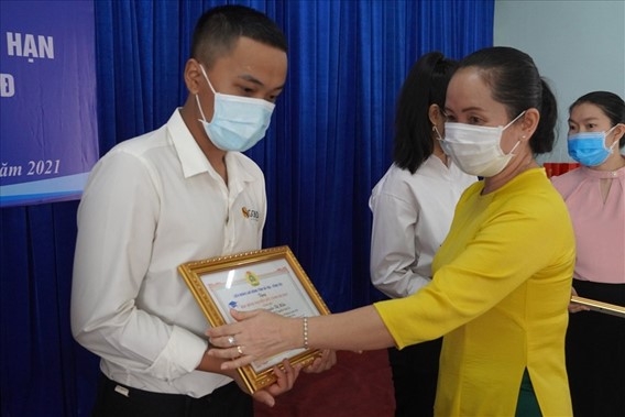 Động lực để con công nhân lao động có hoàn cảnh khó khăn, hiếu học vươn lên