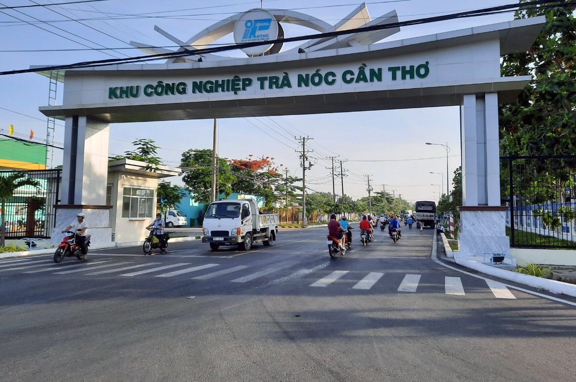 Một số giải pháp đổi mới và nâng cao chất lượng hoạt động công đoàn các khu công nghiệp