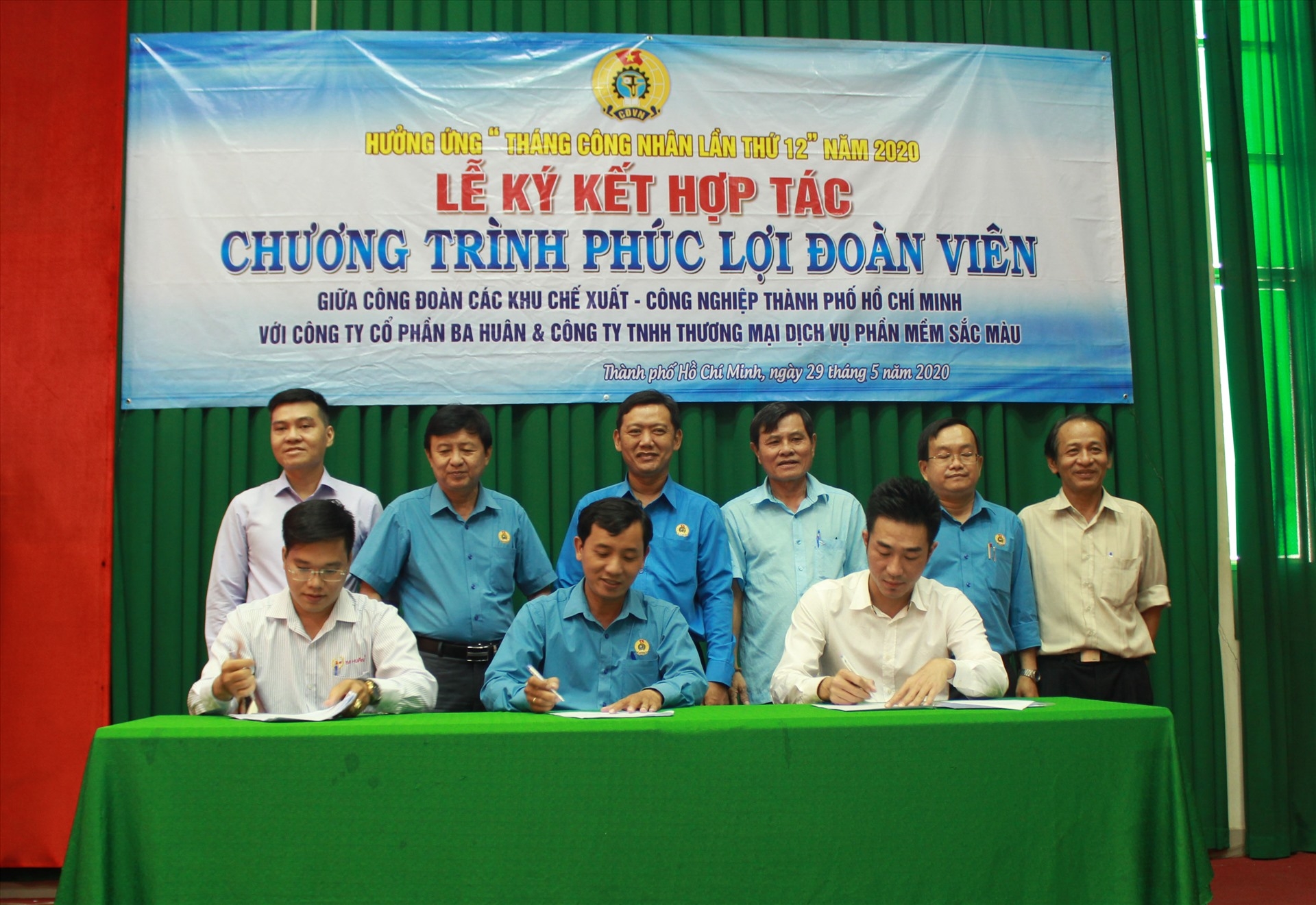 Một số giải pháp đổi mới và nâng cao chất lượng hoạt động công đoàn các khu công nghiệp