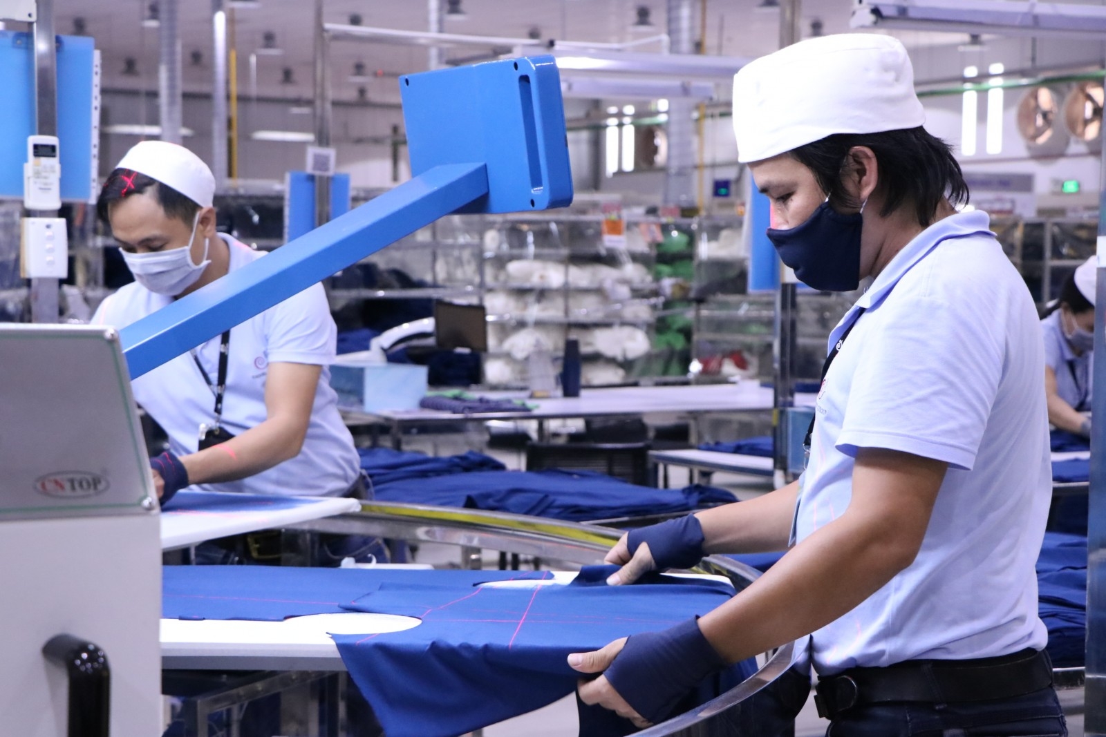 Thích ứng chủ động để mở cửa thành công