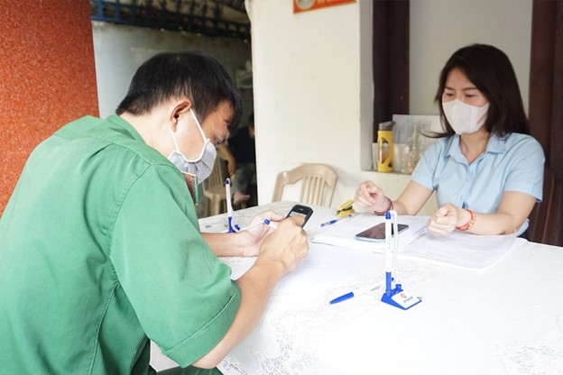 Điều trị Covid-19 tại nhà có được hưởng chế độ bảo hiểm xã hội không?