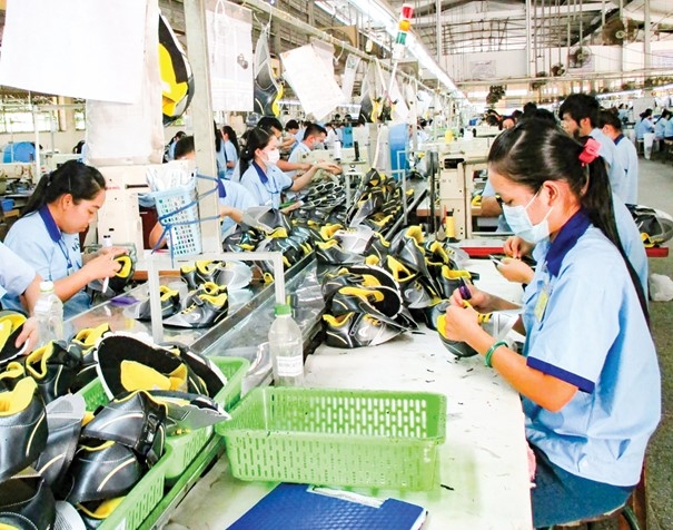 Giải quyết vấn đề di cư lao động ở vùng đồng bằng sông Cửu Long hiện nay Giải quyết vấn đề di cư lao động ở vùng Đồng bằng sông Cửu Long hiện nay