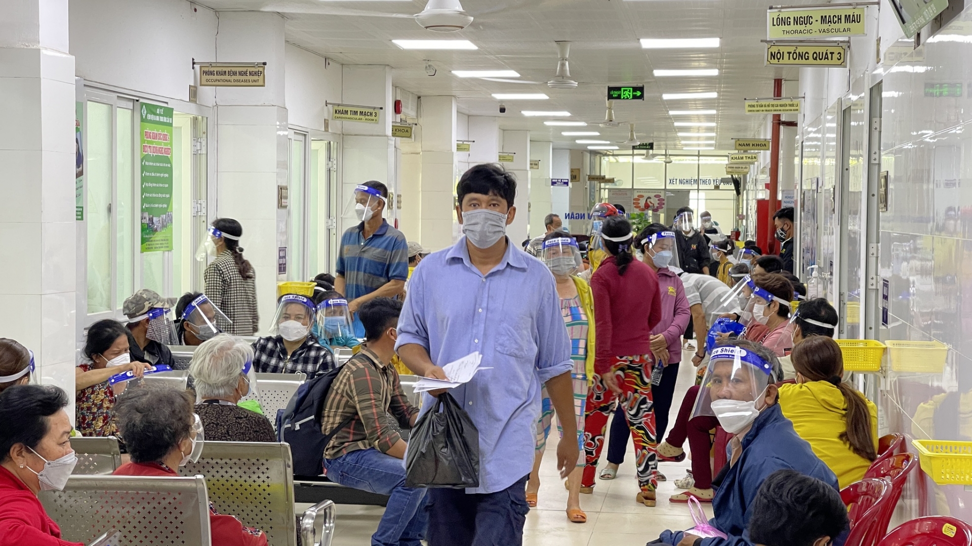 Những lưu ý quan trọng với người lao động khi quay trở lại làm việc sau nhiễm và mắc hội chứng Covid-19 kéo dài Những lưu ý khi quay trở lại làm việc sau nhiễm và mắc hội chứng Covid-19 kéo dài