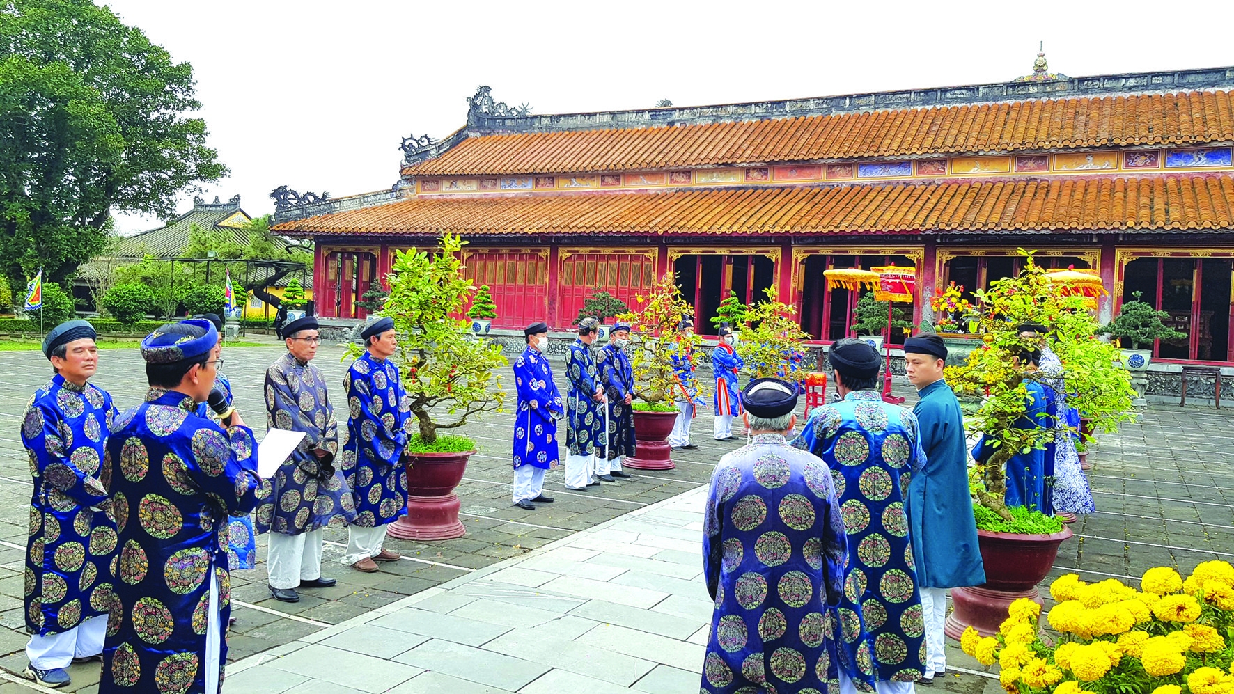 Chân lý lịch sử là sự thật khách quan Chân lý lịch sử là sự thật khách quan