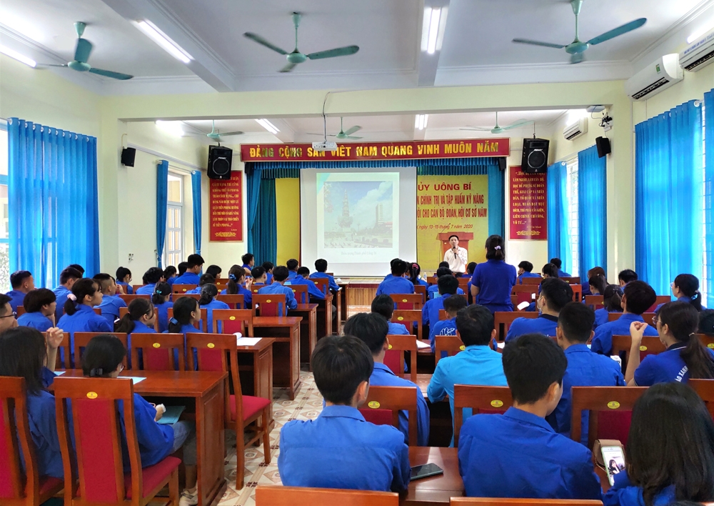 Tác động của phân hóa giàu nghèo đến ý thức chính trị của giai cấp công nhân nước ta - thực trạng và giải pháp