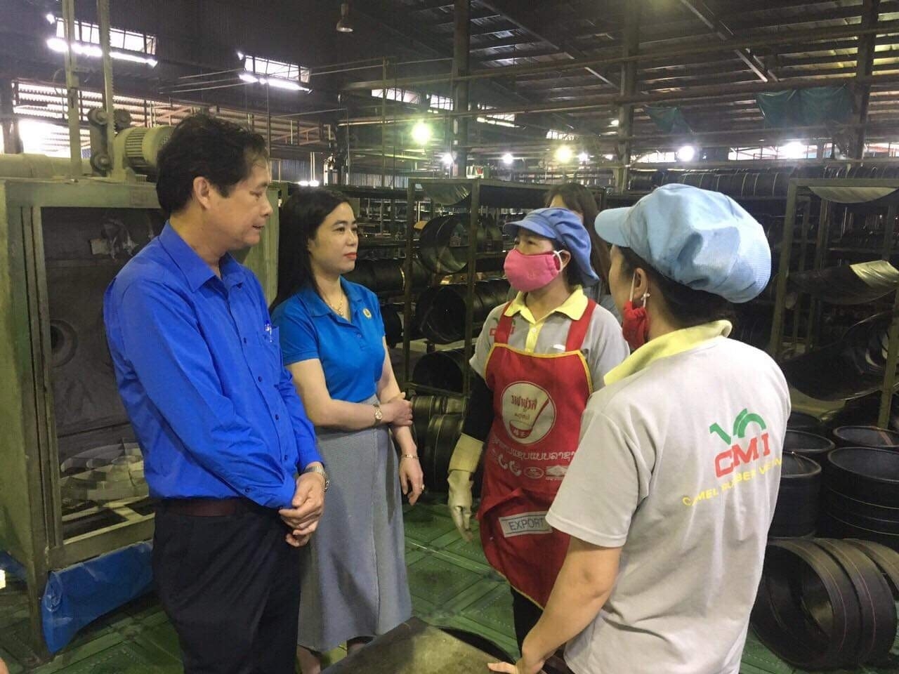 Nâng cao năng lực cán bộ công đoàn Việt Nam trong tình hình mới Nâng cao năng lực cán bộ công đoàn Việt Nam trong tình hình mới