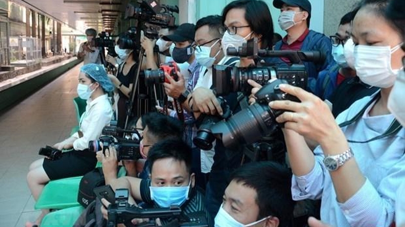 Quan hệ giữa báo chí và doanh nghiệp gắn với trách nhiệm xã hội và phát triển đất nước Quan hệ giữa báo chí và doanh nghiệp gắn với trách nhiệm xã hội và phát triển đất nước