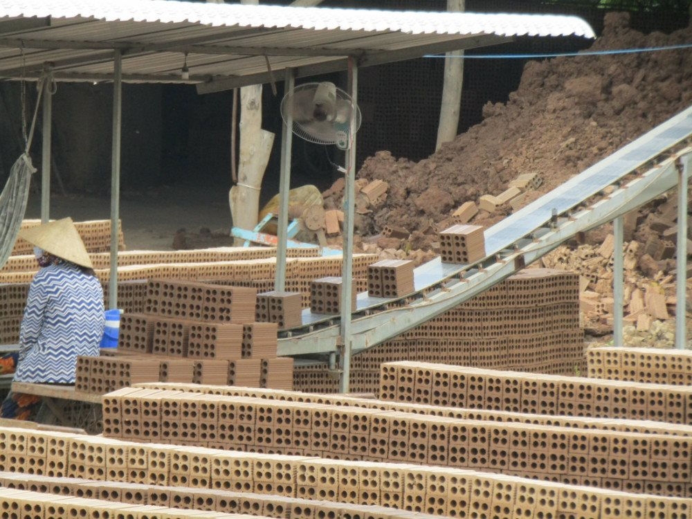 Làng gạch Chợ Mới (An Giang): Nỗ lực hạn chế ô nhiễm môi trường Làng gạch Chợ Mới (An Giang): Nỗ lực hạn chế ô nhiễm môi trường