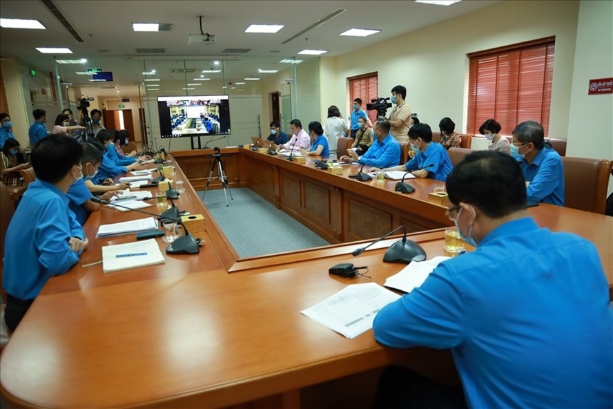 Công tác chăm lo bảo vệ người lao động trong bối cảnh Covid -19 của công đoàn Công tác chăm lo bảo vệ người lao động trong bối cảnh Covid-19 của công đoàn