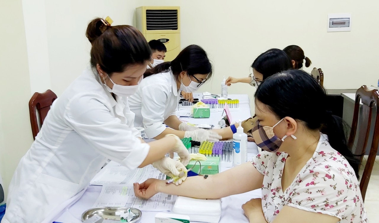 Một số vấn đề then chốt để xây chắc nền móng tổ chức Công đoàn Một số vấn đề then chốt để xây chắc nền móng tổ chức Công đoàn