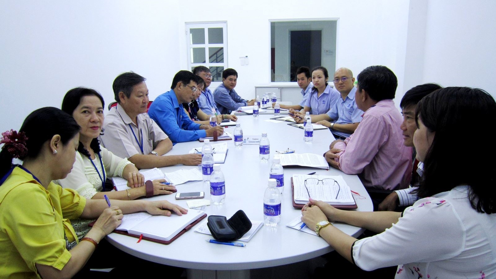 Những vấn đề đặt ra đối với tổ chức và hoạt động công đoàn Những vấn đề đặt ra đối với tổ chức và hoạt động công đoàn