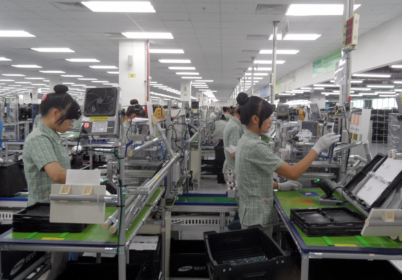 Đánh giá Ecgônômi* vị trí lao động, một số yếu tố nguy cơ và đề xuất giải pháp