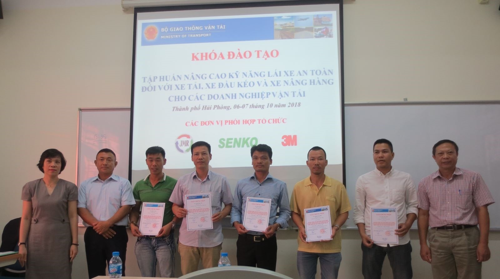 An toàn lao động trong sử dụng, vận hành xe nâng hàng dùng động cơ