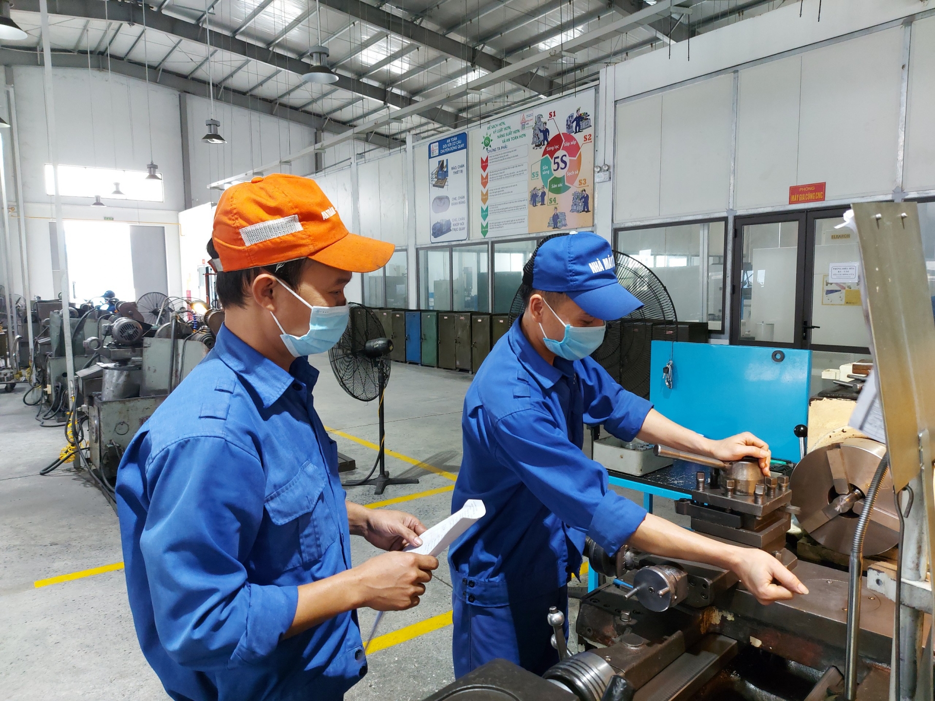 Hoạt động của mạng lưới An toàn vệ sinh viên tại Nhà máy Z129